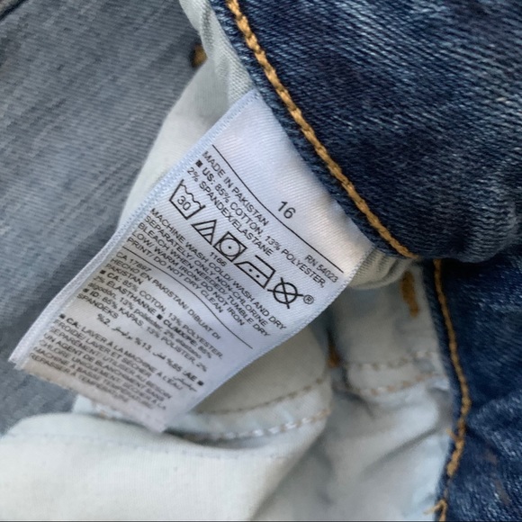 Old Navy WMNS Rockstar Super Skinny Jeans. Sz 16. - Picture 6 of 6